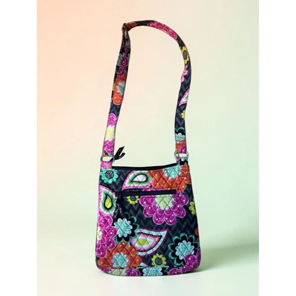 Vera Bradley Triple Zip Hipster Crossbody Bag In Ziggy Zinnia NWOT - Picture 3 of 12
